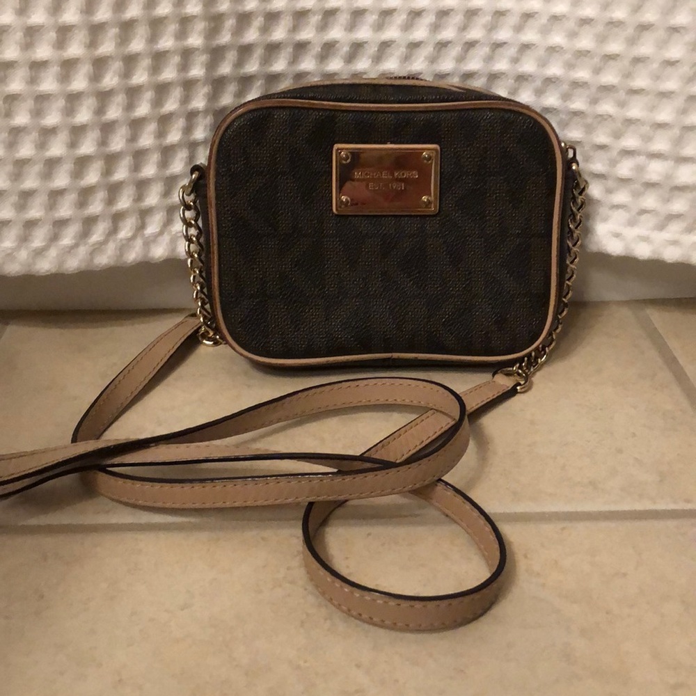 Michael Kors Logo Crossbody (small)